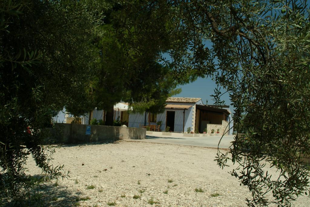 Terre Iblee Resort 嘉拉蒙提·古非 外观 照片