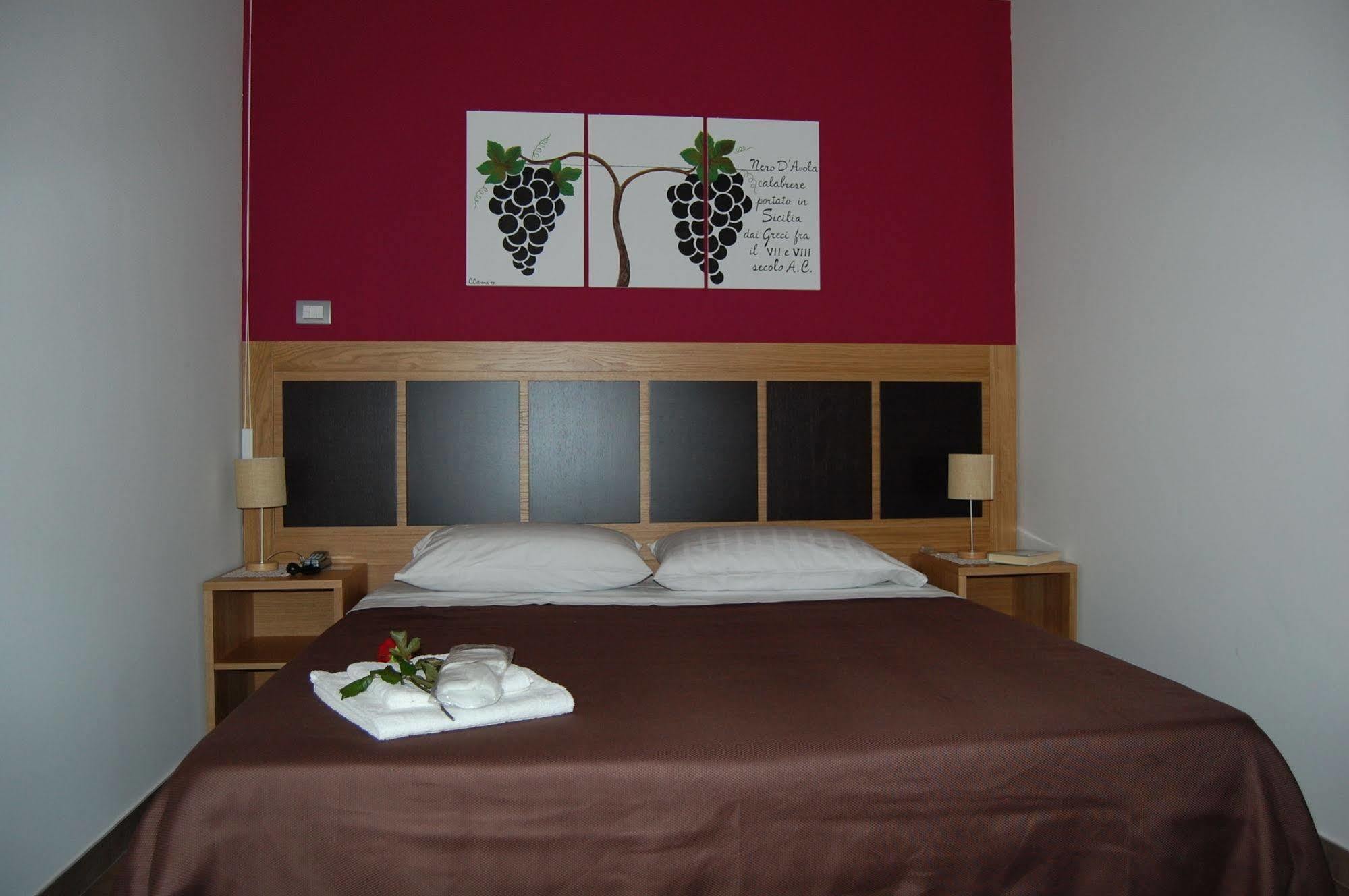Terre Iblee Resort 嘉拉蒙提·古非 外观 照片